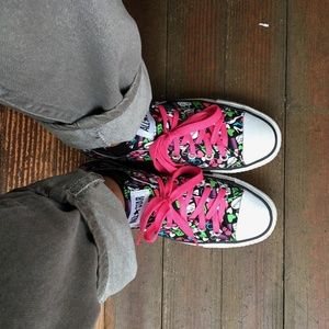 Converse- Neon Accessories print Low tops Size 8